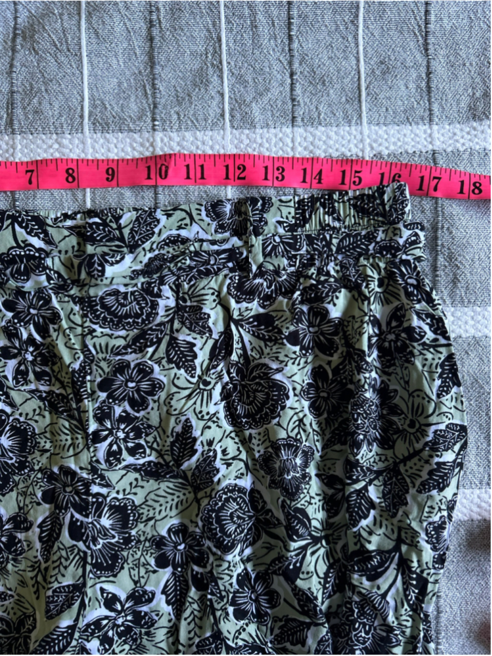 Wide Leg Pants Green Black Floral Print - Picture 9 of 11